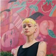 Profesor de arte enseña materias de mayor interés para formarse como artista visual